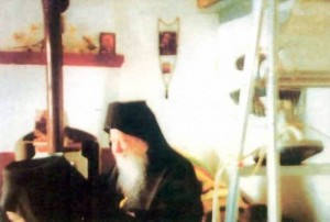 porfyrios-stoOros